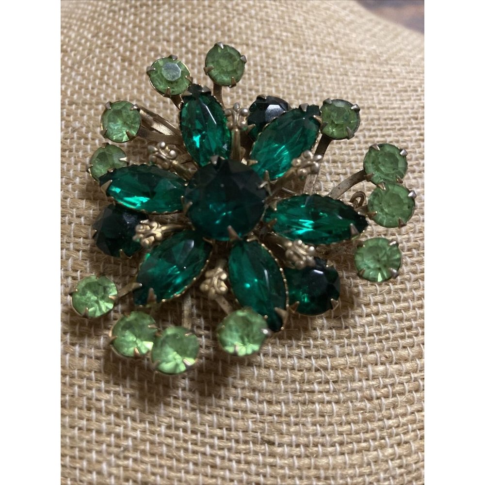 Vtg Rhinestone Pin Brooch Marquis Emerald Green